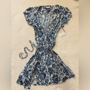 NWT Velvet by‎ Graham and Spencer Floral Wrap Dress in Blue - S